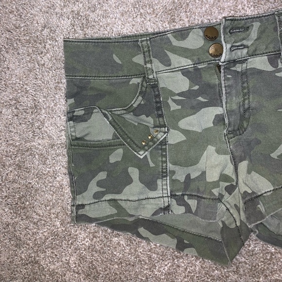 No Boundaries Juniors Green Camo Jean shorts sz 9 - Picture 5 of 9
